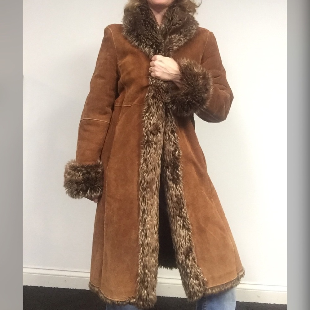 Like new! Soft, Warm Suede Coat!! Only worn 3-5 times!!!